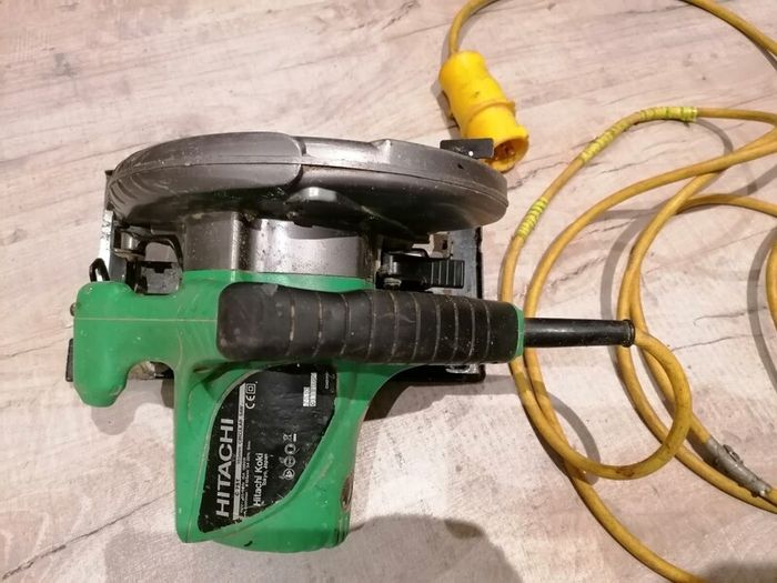HITACHI circular Saw