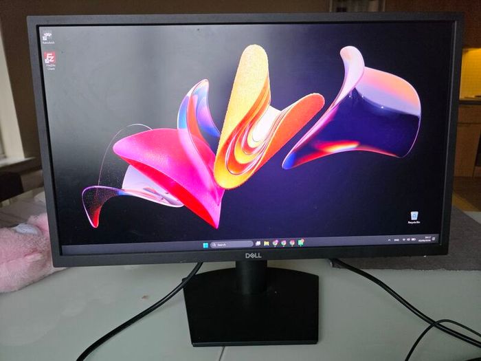 Dell Monitor 24' Keyboard