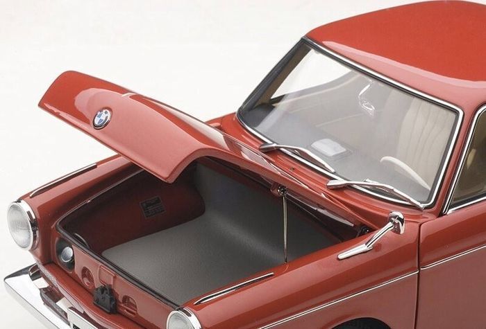 BMW 700 Sport Coupe 1959 - Autoart - Spanish Red- 1/18 - New In Box