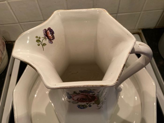 Large Vintage Wash Bowl & Jug