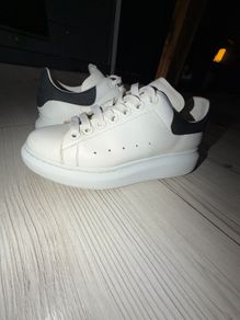 Alexander McQueen size 36 will fit size (4)