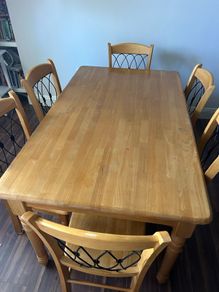 kitchen table and chairs