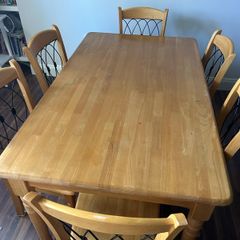 kitchen table and chairs
