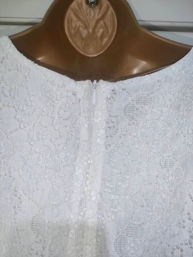 white/ Cream lace dress size 16 Postage included