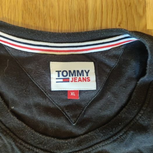 Tommy Hilfiger T-shirt (XL)