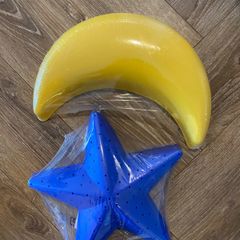 Kids room wall lights
