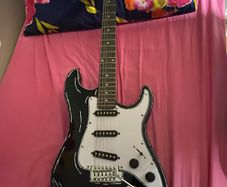 g4m electric guitar with custom paint