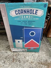 Cornhole game