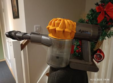 Vacuum cleaner DYSON