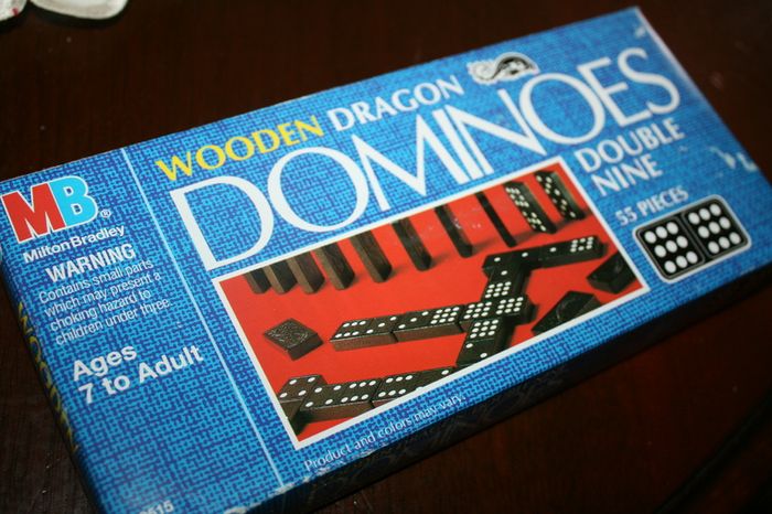 Vintage 1970s Milton Bradley 55 Piece Double Nine Wooden Dragon Domino Set Mint