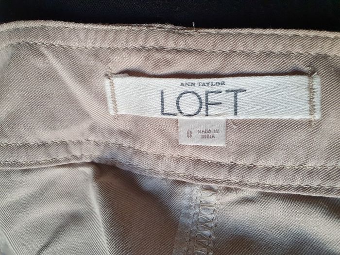 Size 12 - A Ladies Ann Taylor "Loft" Skirt - Read Carefully
