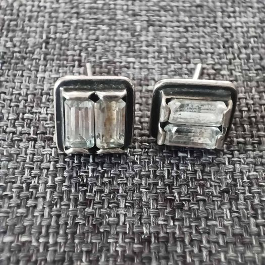 2x Sterling silver earrings