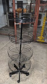 Shop display spinner