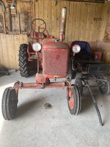 Farmall Cub International Tractor
