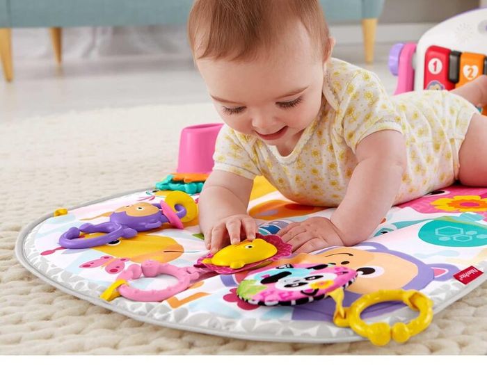 PRICE DROP!!!! Fisher-Price Baby Play Mat | Deluxe Kick & Play Baby Play Gym for Newborn Baby to 3 Year Olds with Light Up Piano, Toys and Comfy Baby Mats for Floor Play | Playmats & Floor Gyms - Pink