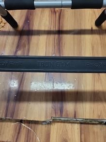 Chin up Bar for over door.