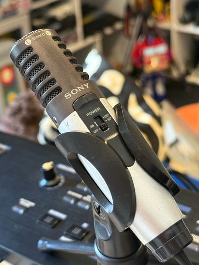 Sony ECM-MS907 Stereo Microphone with Stand