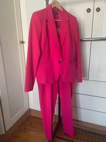 Brand new fuchsia suits for women size 14 UK