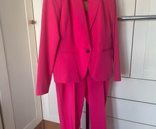 Brand new fuchsia suits for women size 14 UK