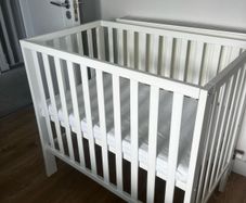 Mamas and papas petite cot