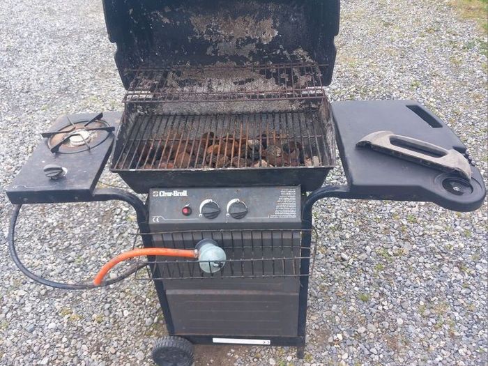 Gas barbecue