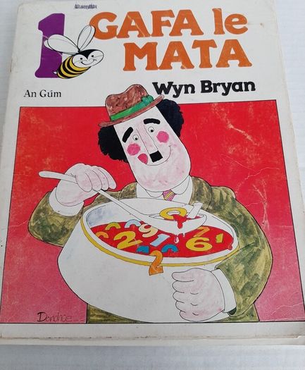 Gaeilge Gafa le Mata vintage school books