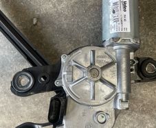 Volkswagen Golf MK 7 Rear Wiper Motor