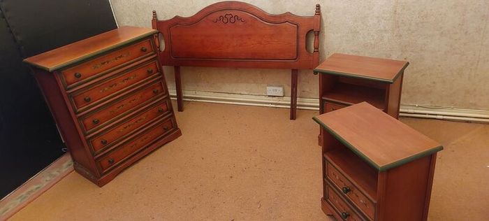 Bedroom set