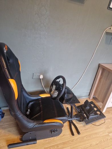 gaming chair wheel and peddles
