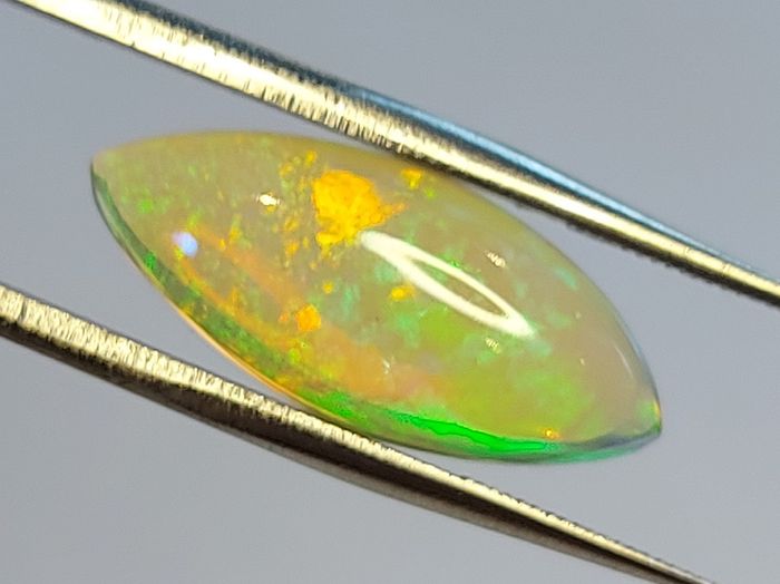 Ethiopian opal 4.19 ct pinfire pattern