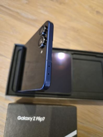 Samsung Flip 7