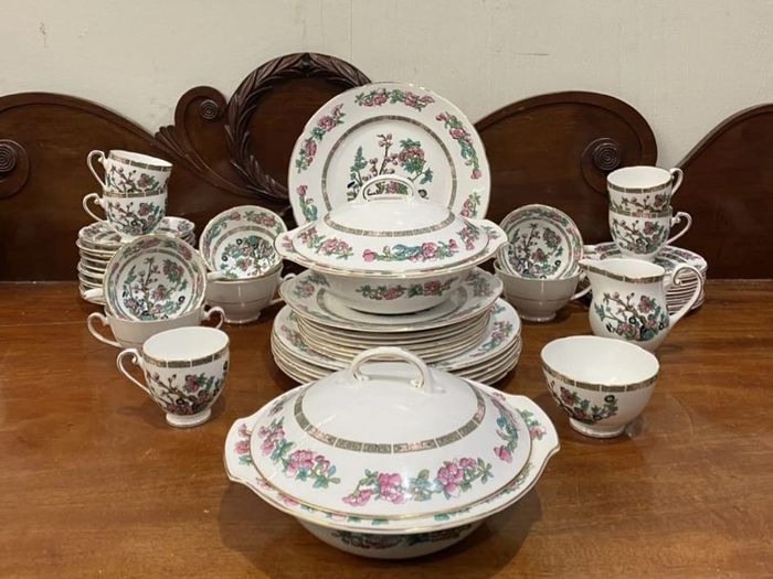 Beautiful Royal Grafton Antique Porcelain