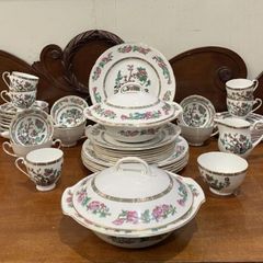 Beautiful Royal Grafton Antique Porcelain