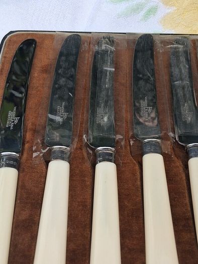 Walker & Hall Sterling Silver Collared Set Of Six Knives(1940)