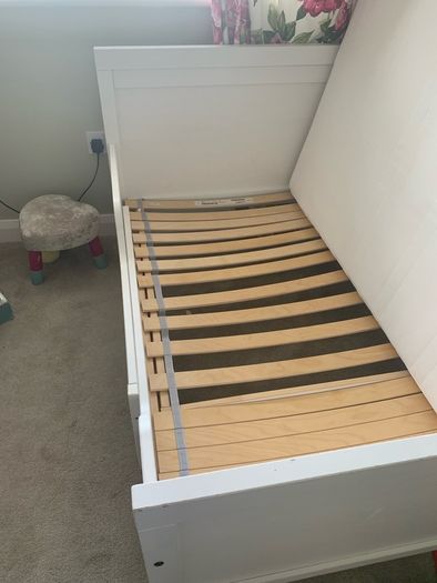 Toddler bed