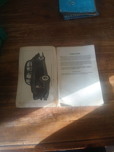 Morris Minor 1000 drivers handbook