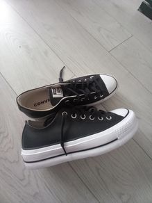 Leather Converse size 7