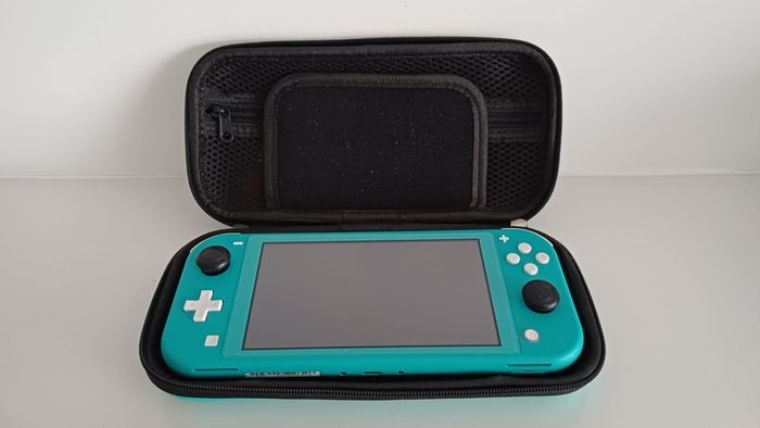 Nintendo Switch Lite - Excellent Condition