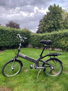 Giant Folding Bike - Excellent Condition