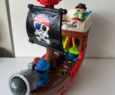 VTech Toot-Toot Friends Kingdom Pirate Ship