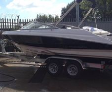 Regal speedboat inboard mercruiser