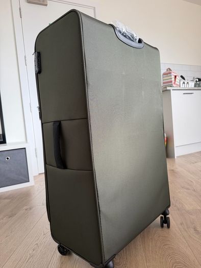 Rock Georgia Large Suitcase 114L Brand New