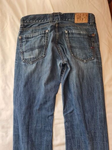 Tommy hilfiger rogar regular Size 32/32 button fly in good condition