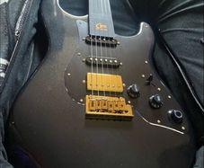 Electric Guitar Stratocaster Mooer GTRS Standard 900 W  Electric Guitar with Integrated GTRS Intelligent multi effects Process System and Wireless Transmitter