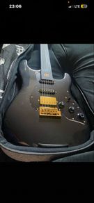 Electric Guitar Stratocaster Mooer GTRS Standard 900 W  Electric Guitar with Integrated GTRS Intelligent multi effects Process System and Wireless Transmitter