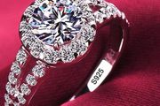 Women's silver ring