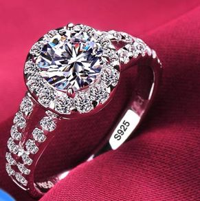 Women's silver ring