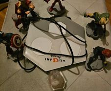 Disney Infinity Marvel 2.0 With 5 Figurines