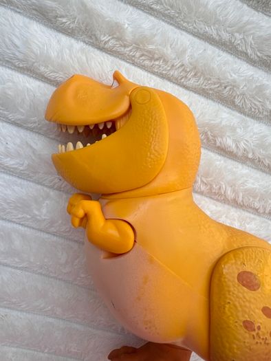 The Good Dinosaur TOMY Action Figure Nash approx. 22 cm. Used Damaged Please see photos