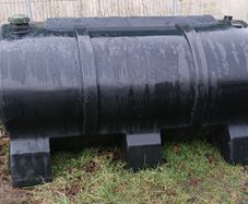 Oil tank